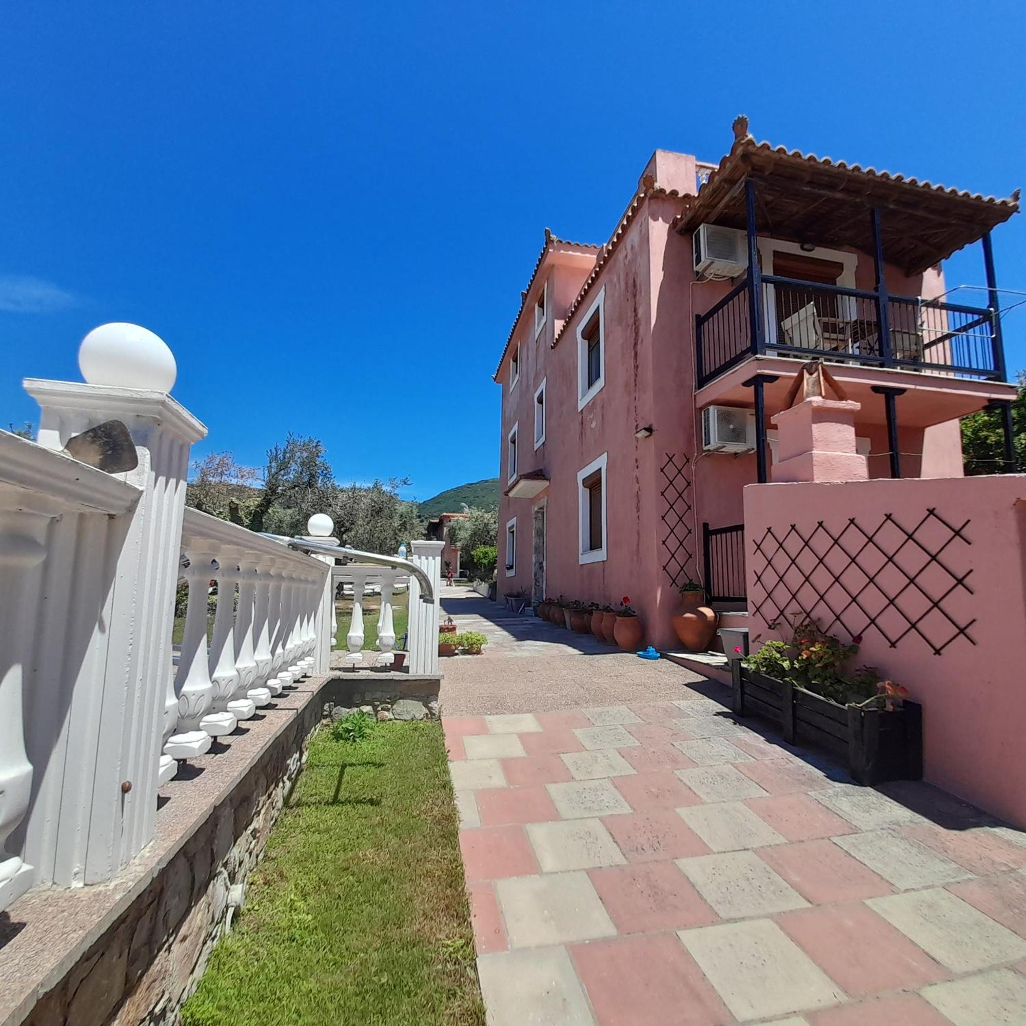 סטפילוס Georgia Apartments מראה חיצוני תמונה