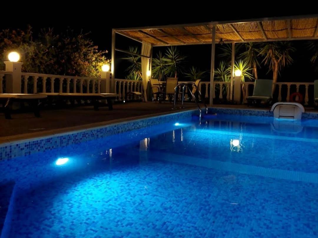 סטפילוס Georgia Apartments מראה חיצוני תמונה